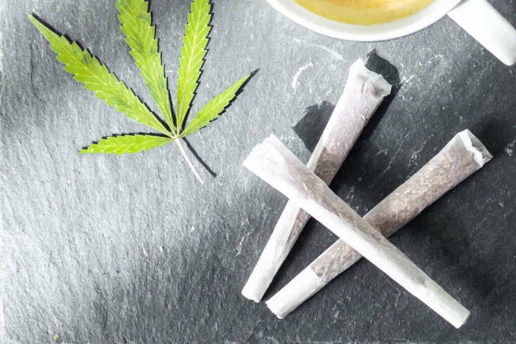 Weed rolls