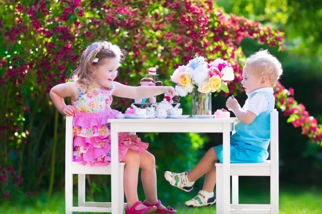Kids having cookies
