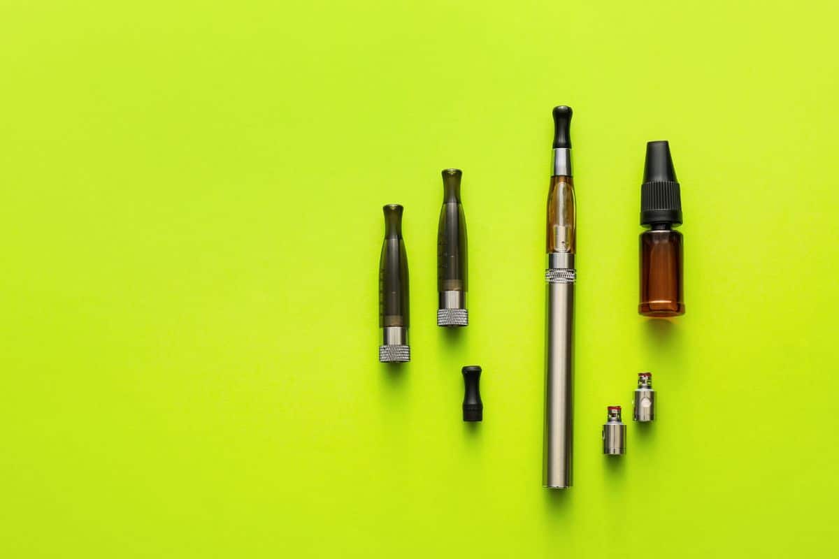 Taking care of a vape pen and its cart