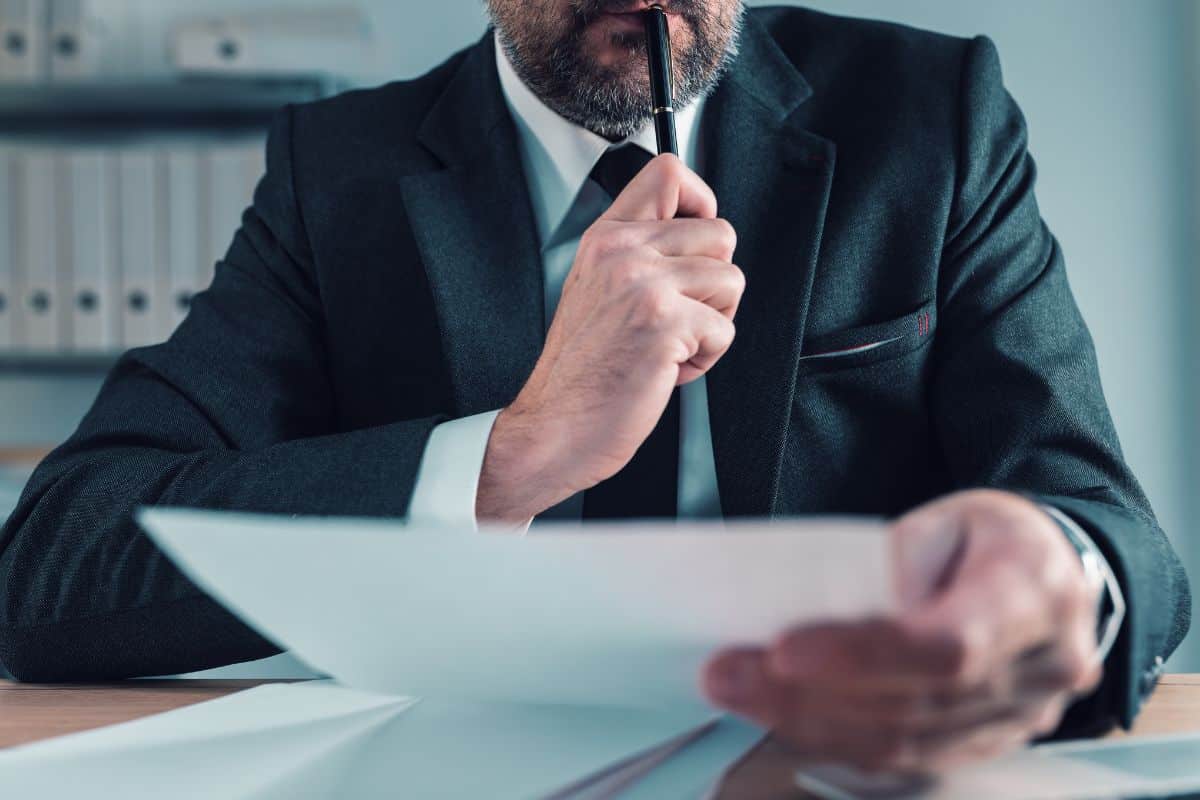A cannabis expert solving question of a client about marijuana laws.