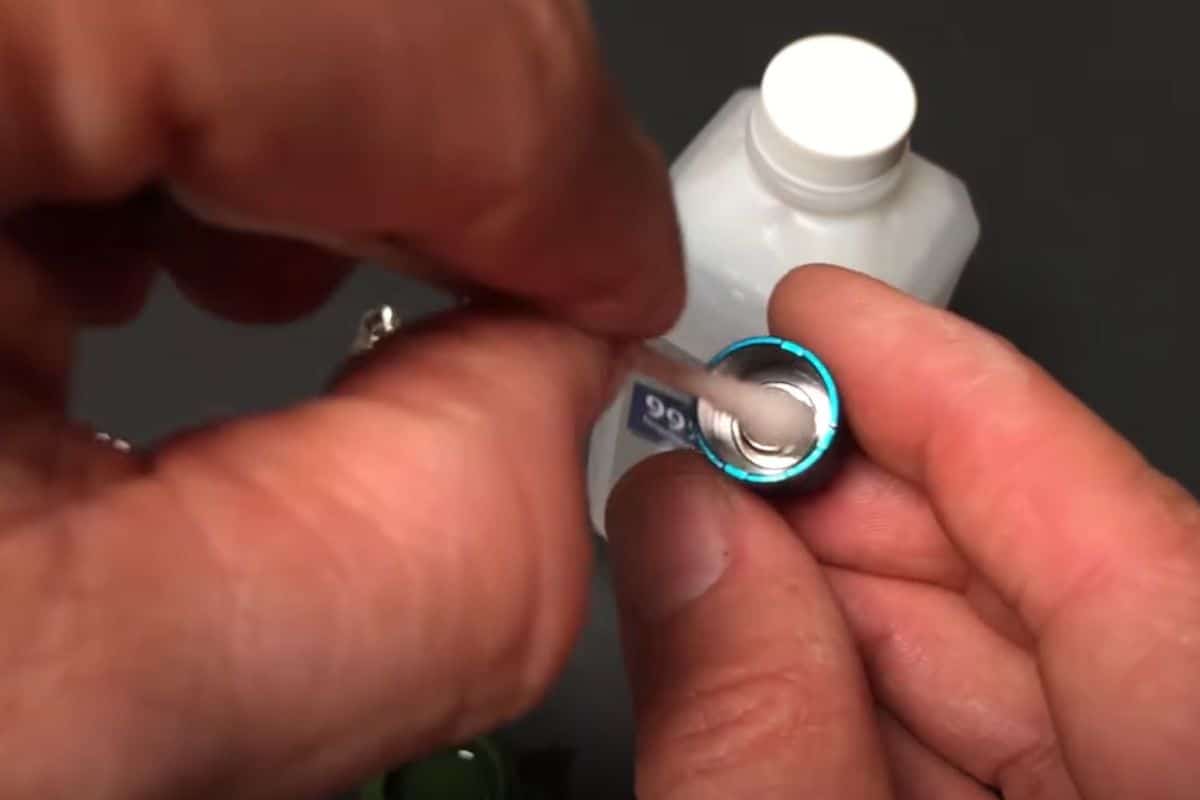 Cleaning of urb vape pen.